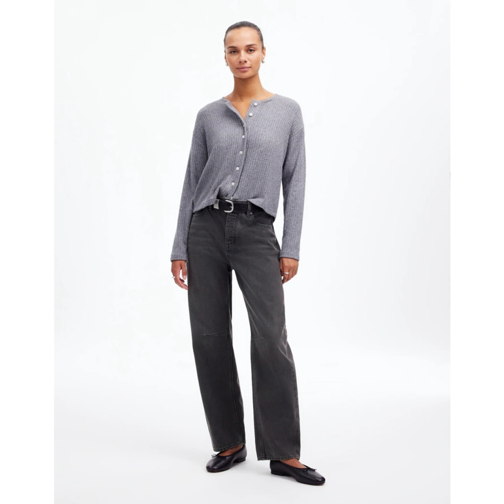 Like New: Madewell Darted Petite Barrel Jean. 25p.